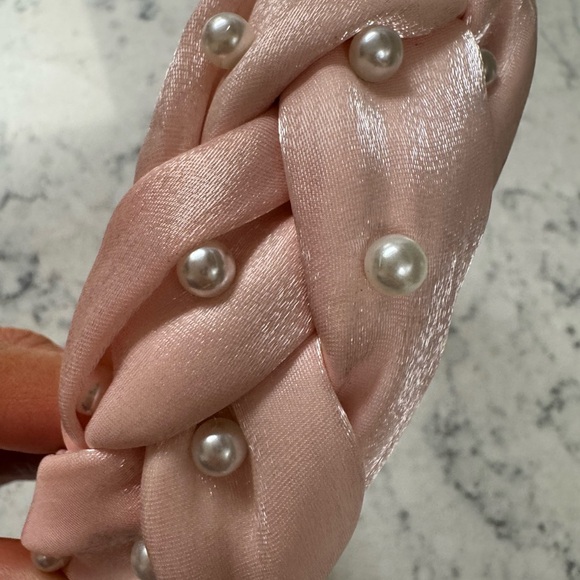 Pink pearled headband - Picture 3 of 3
